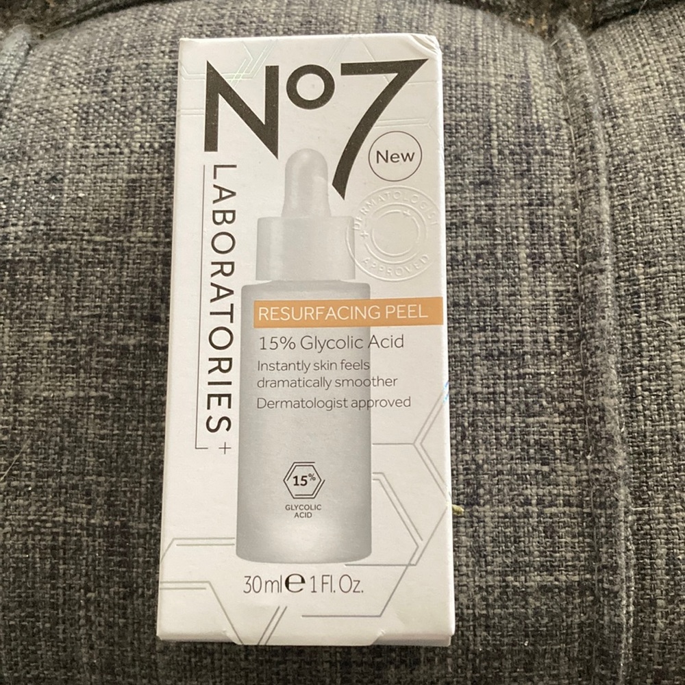 No 7 Laboratories Resurfacing Peel